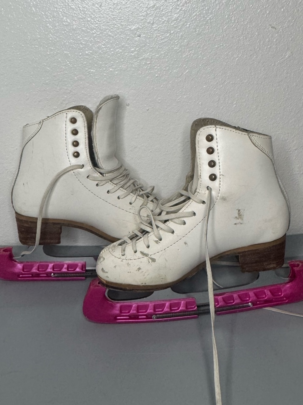 Jackson figure skates